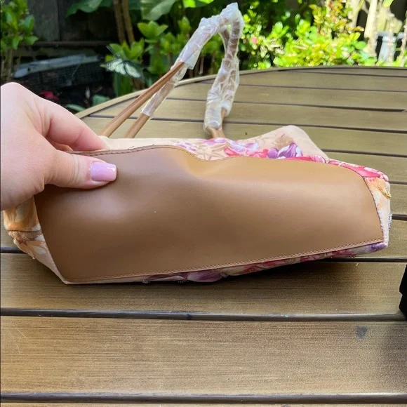 Floral Embroidered Tote Bag - Pink and Brown - Picture 5 of 9